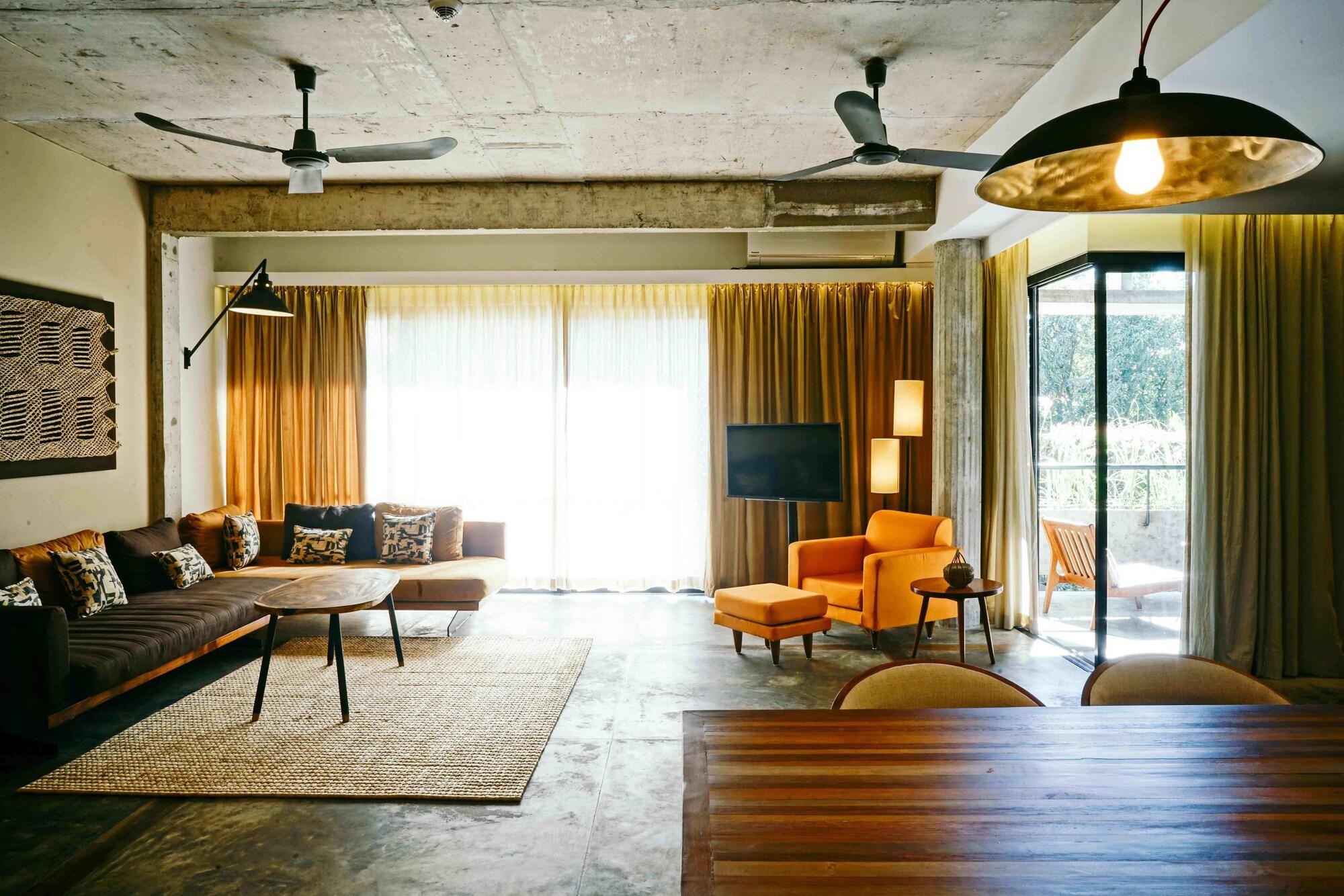 Khách sạn Rambutan - 4*